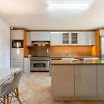 Monte Da Poupa - 7 Bedroom - Sleeps 15 Villa