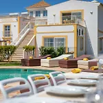 Monte Da Poupa - 7 Bedroom - Sleeps 15 Villa Albufeira
