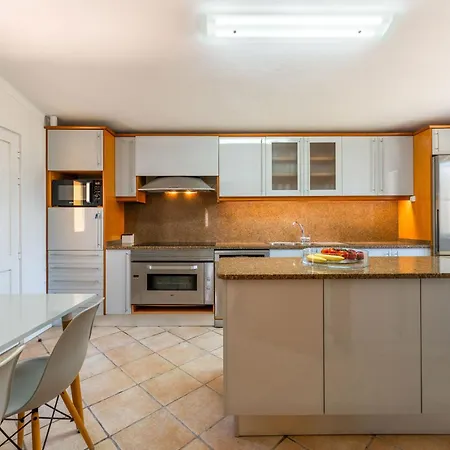 Monte Da Poupa - 7 Bedroom - Sleeps 15 Villa