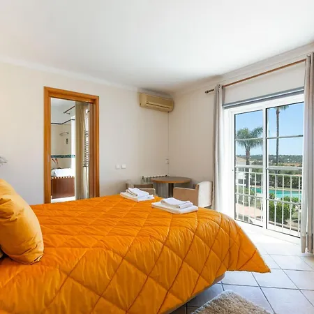 Villa Monte Da Poupa - 7 Bedroom - Sleeps 15 Albufeira