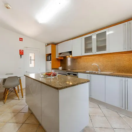 Monte Da Poupa - 7 Bedroom - Sleeps 15 Villa *