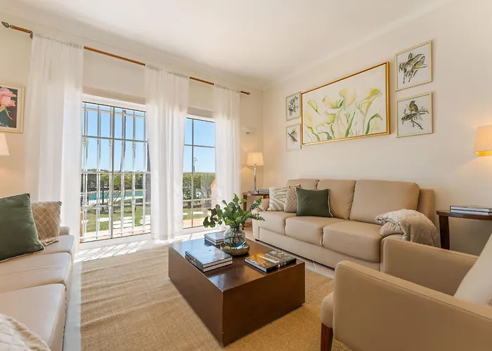 Monte Da Poupa - 7 Bedroom - Sleeps 15 Villa Albufeira