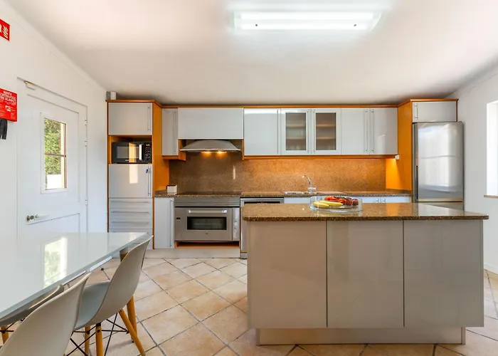 Monte Da Poupa - 7 Bedroom - Sleeps 15 Villa