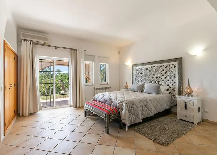 Monte Da Poupa - 7 Bedroom - Sleeps 15 Albufeira