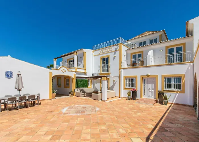 Villa Monte Da Poupa - 7 Bedroom - Sleeps 15 Albufeira