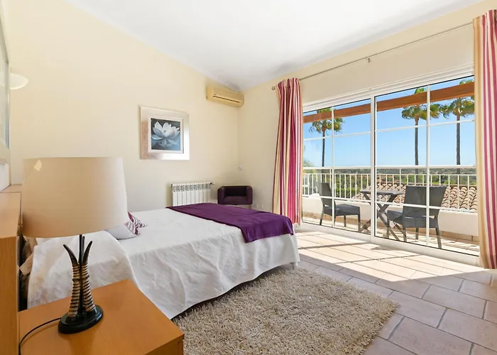 Monte Da Poupa - 7 Bedroom - Sleeps 15 Villa Albufeira